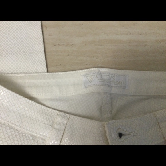 Britany ankle jeans by Guess in sparkly white with a bit of stretch. - Picture 2 of 10